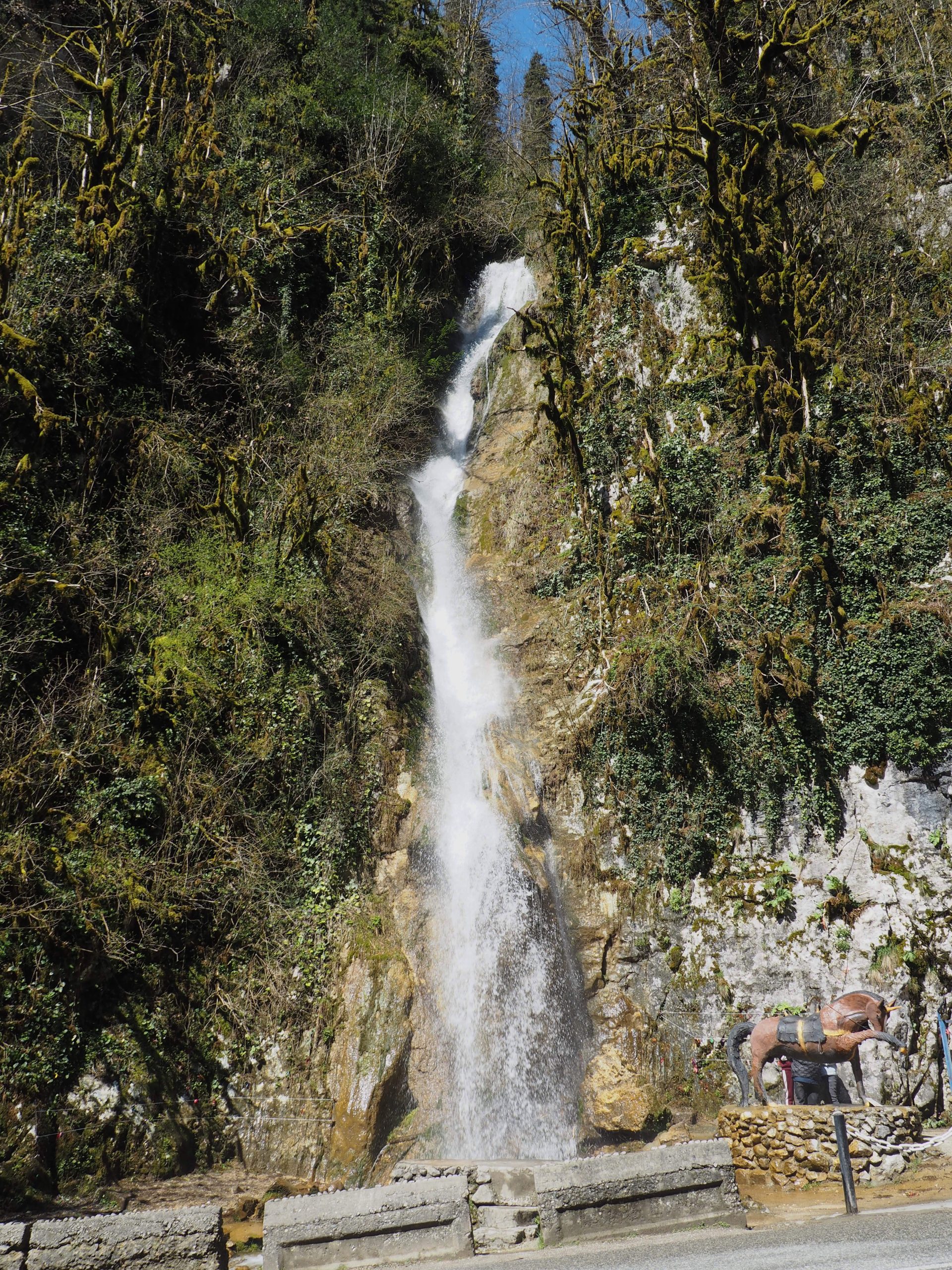 Абхазия, водопад Мужские слезы